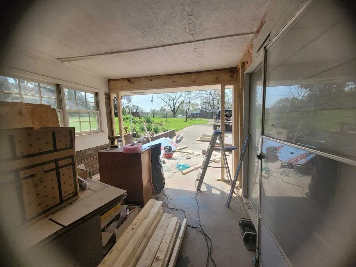 Air movers and dehumidifier for Water Mitigation Services in Fairview Park